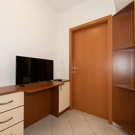 Biser 3*