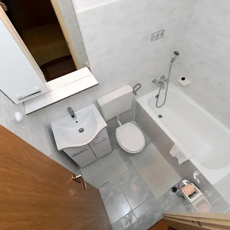 ゲストハウス Biser Tučepi