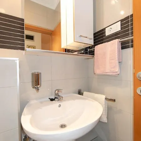 Biser Gasthuis Tučepi