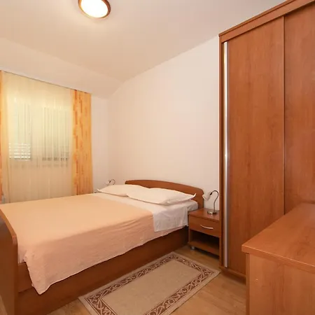 Biser Πανσιόν