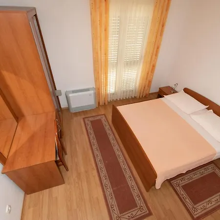 Biser Πανσιόν 3*