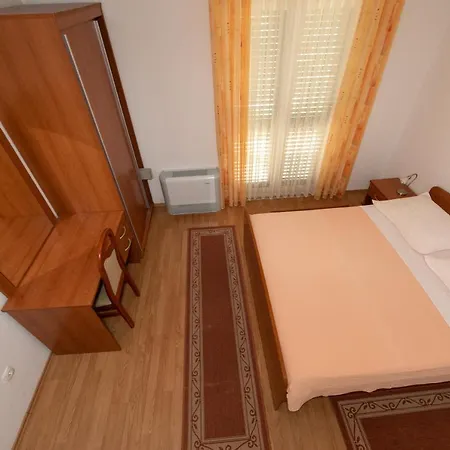 Gasthuis Biser Tučepi