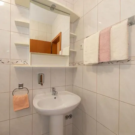 Πανσιόν Biser 3*