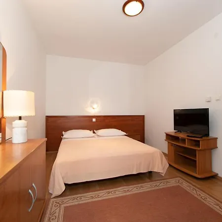 Biser 3* Tucepi